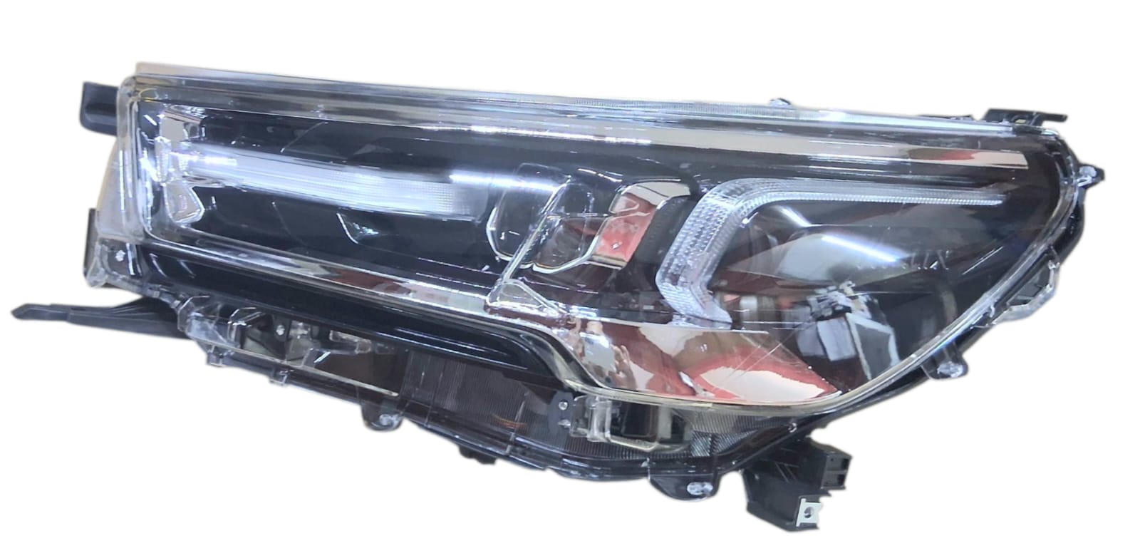 PANTALLA MODIFICADA HILUX ROCCO 16-20